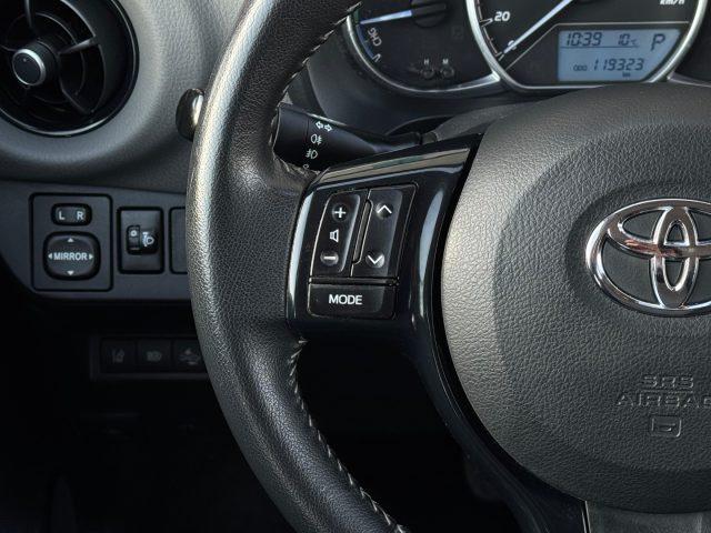 TOYOTA Yaris 1.5 Hybrid 5 porte Business Iva.esp. Unicopropriet