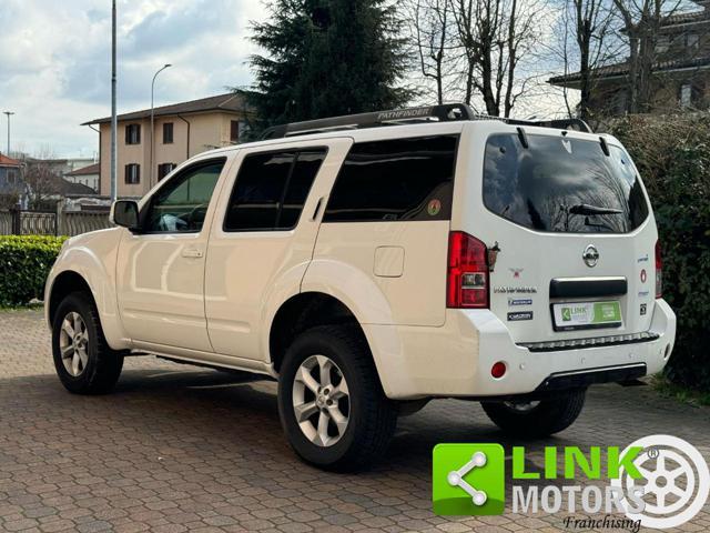 NISSAN Pathfinder 2.5 190 CV dCi LE 7 posti Gancio Traino