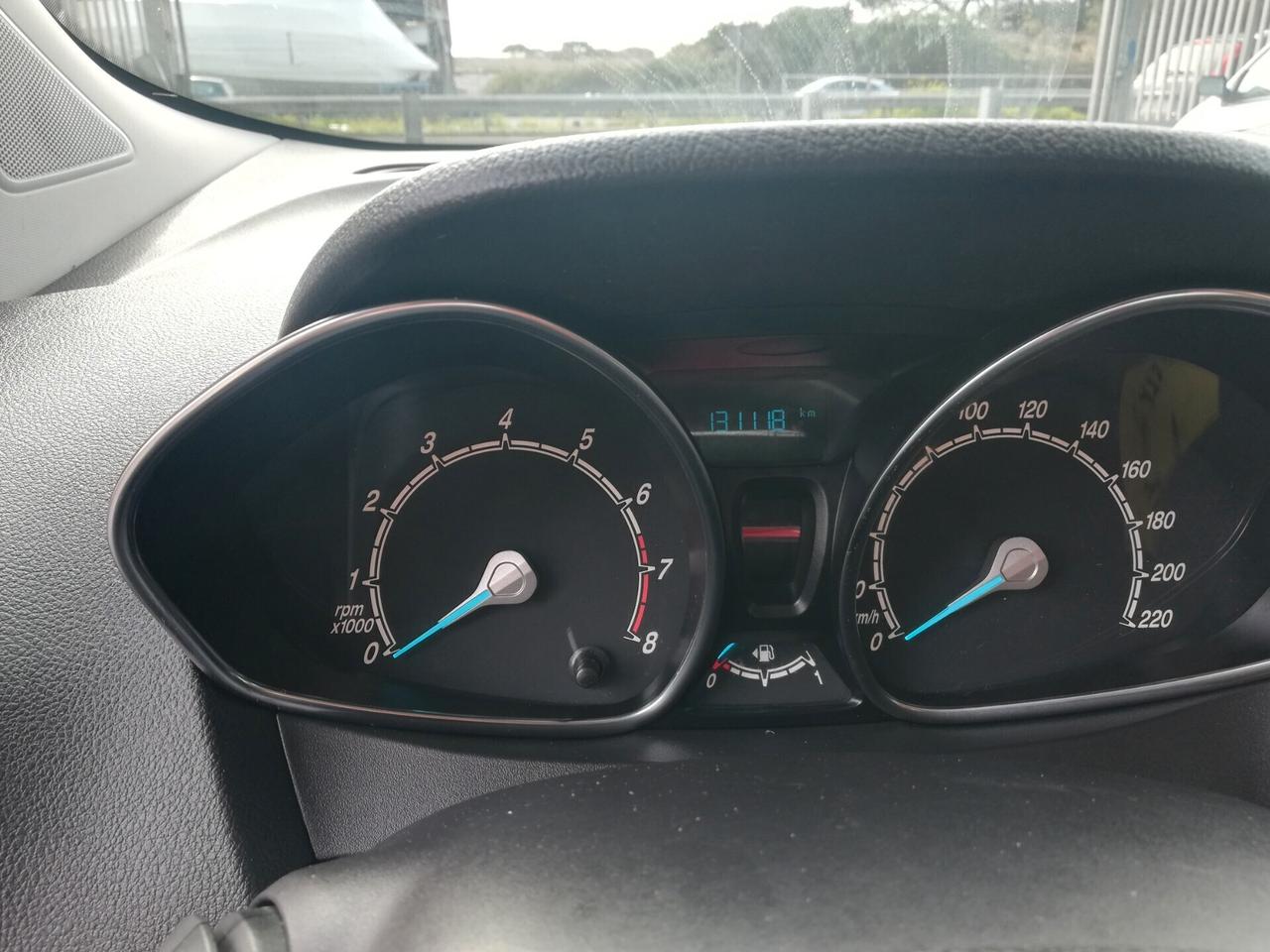 Ford Tourneo Courier 1.0 EcoBoost 100 CV Titanium