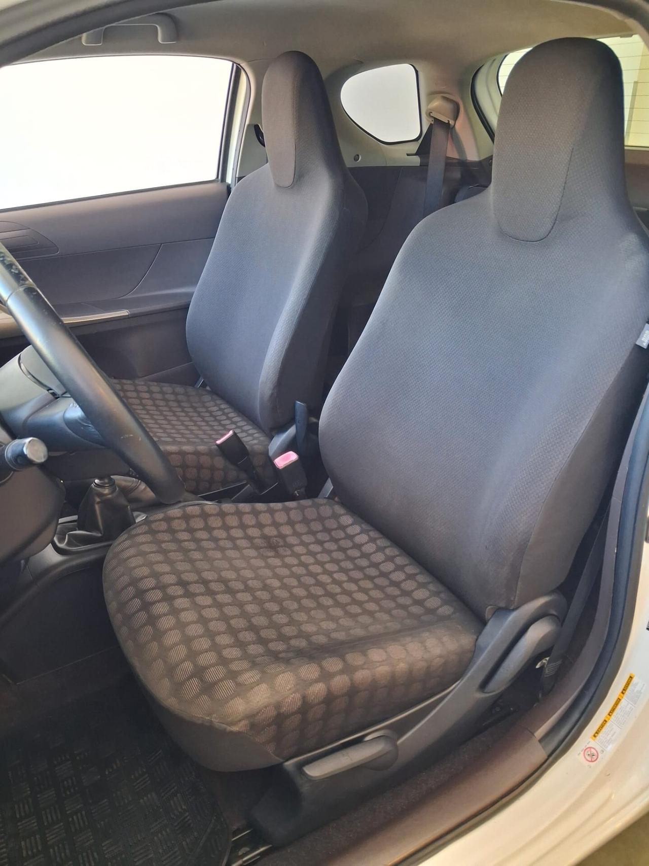 Toyota iQ 1.0 Sol