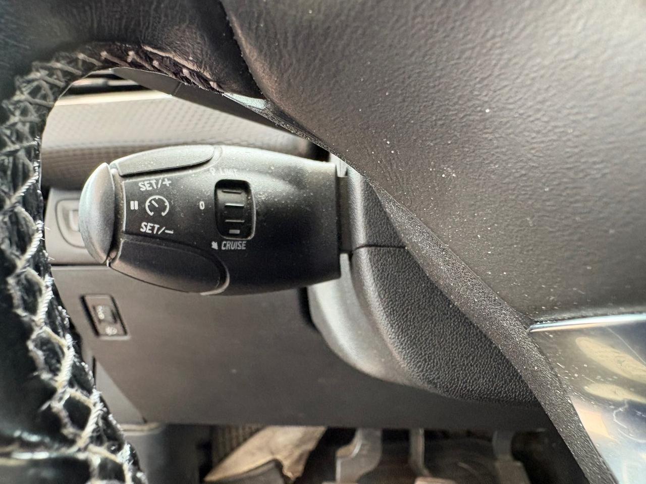 Peugeot 2008 Allure 1.6 Blue HDI 120 DISTRIB #9753