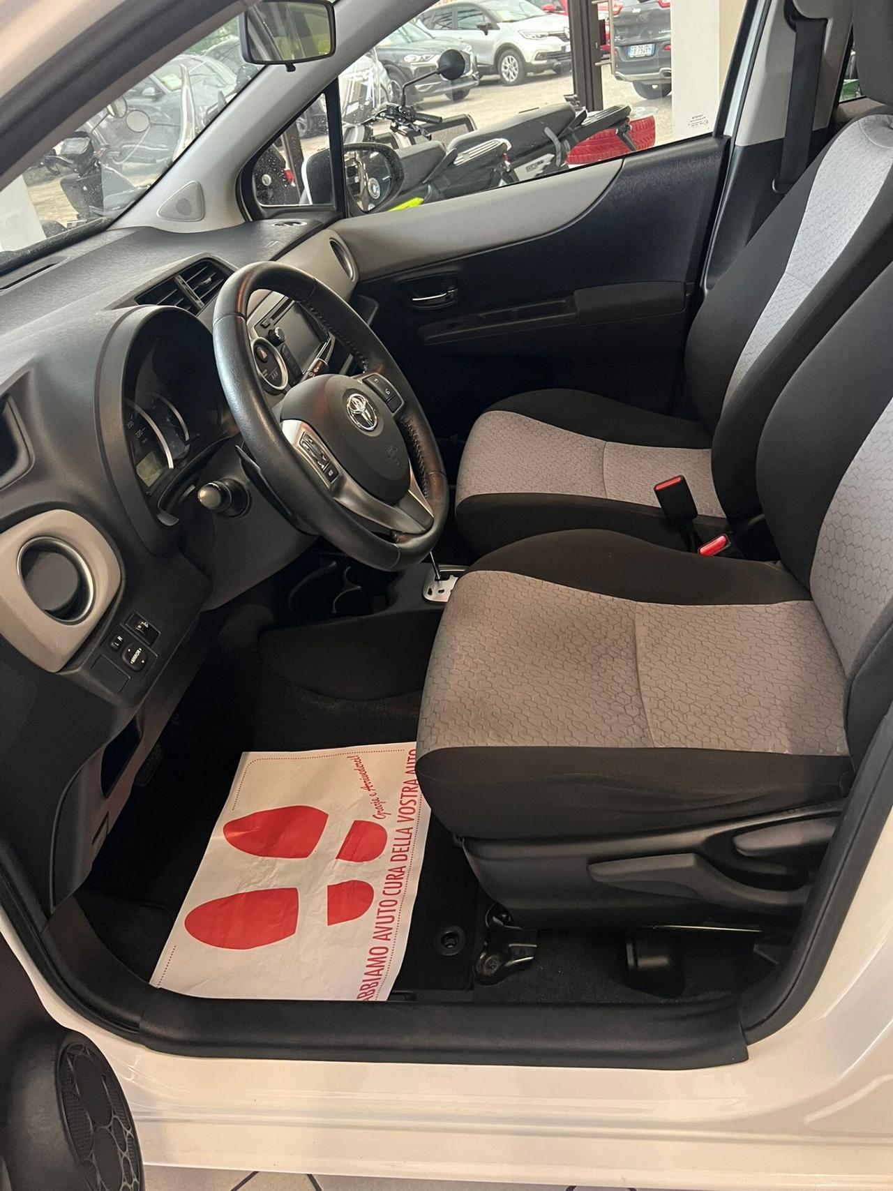 Toyota Yaris 1.0 5 porte Lounge