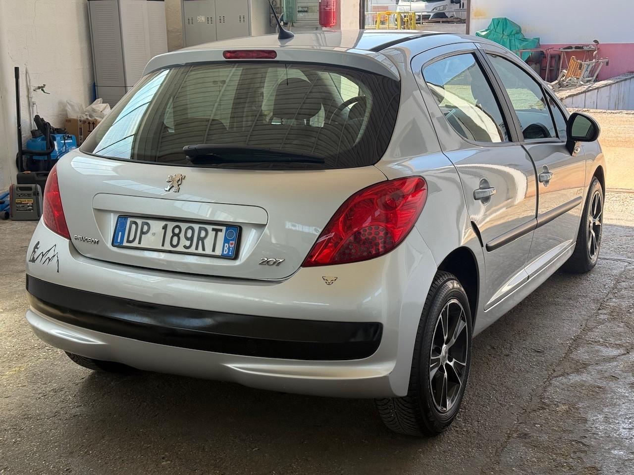 Peugeot 207 1.4 VTi 95CV 5p. Energie