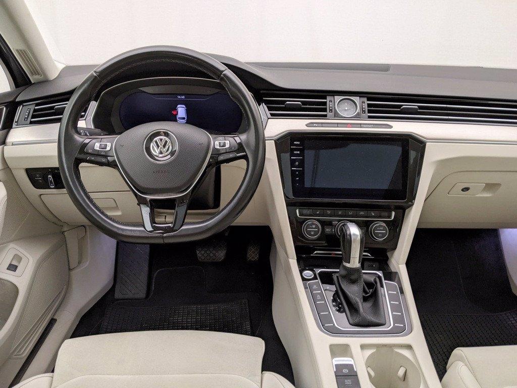 VOLKSWAGEN Passat Variant 2.0 BiTDI SCR 4MOTION DSG Executive BMT del 2018