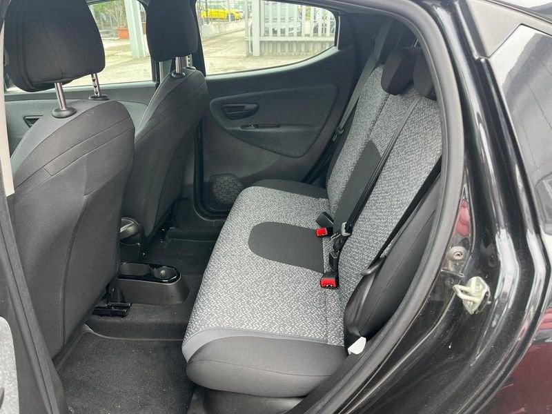 Lancia Ypsilon Ypsilon 1.0 FireFly 5 porte S&S Hybrid Silver Plus