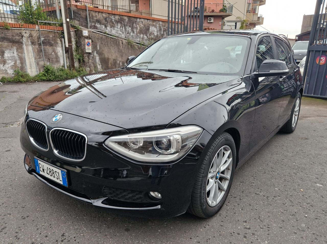 Bmw 116 116d 5p. Urban