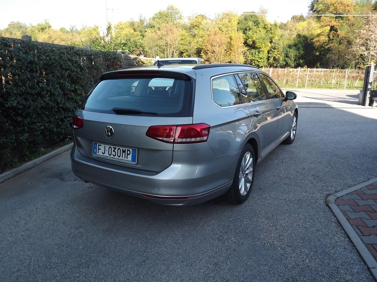 Volkswagen Passat Variant 2.0 TDI DSG Business BlueMotion Tech