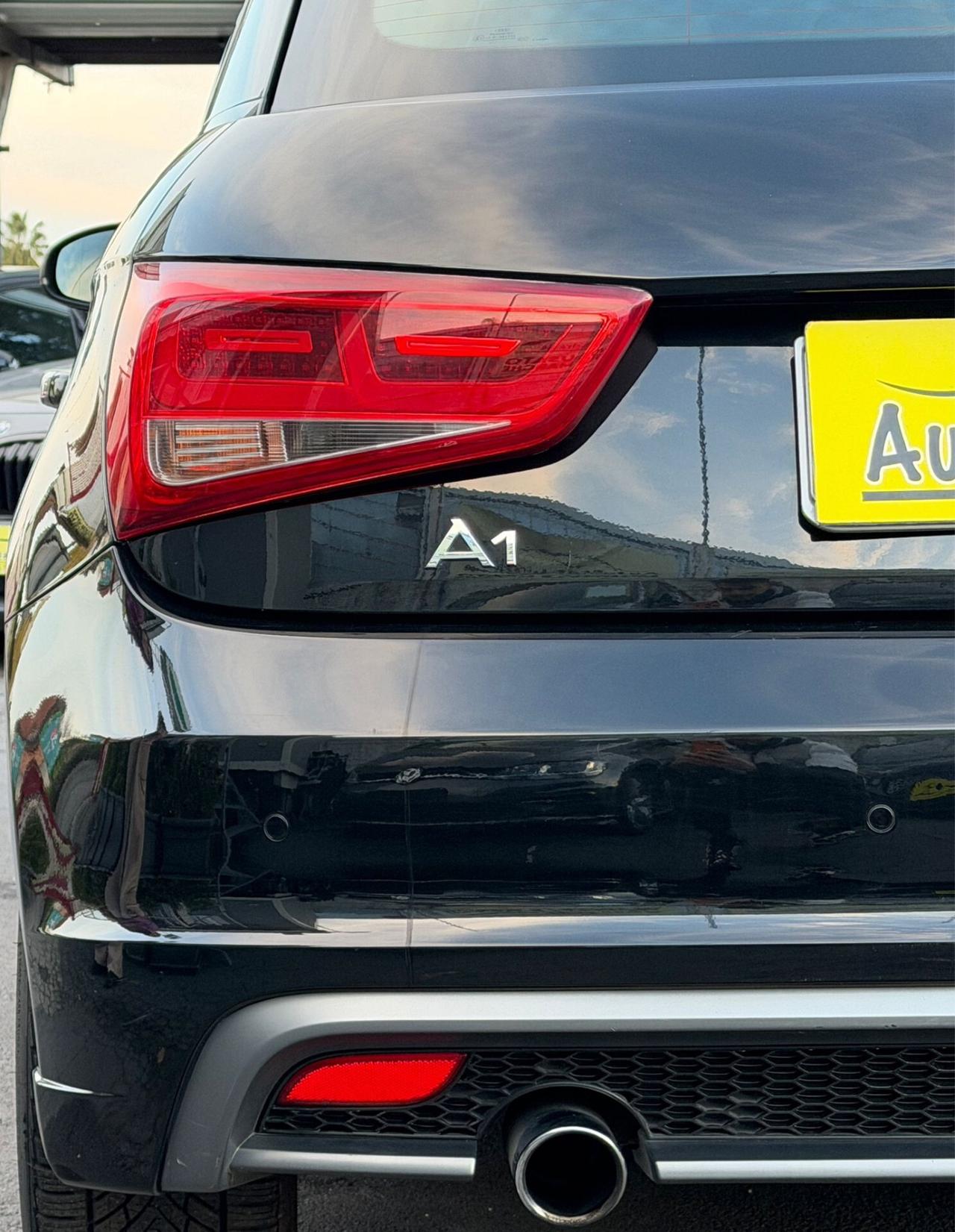 Audi A1 1.6 TDI 90CV S-LINE CAMBIO AUTOMATICO