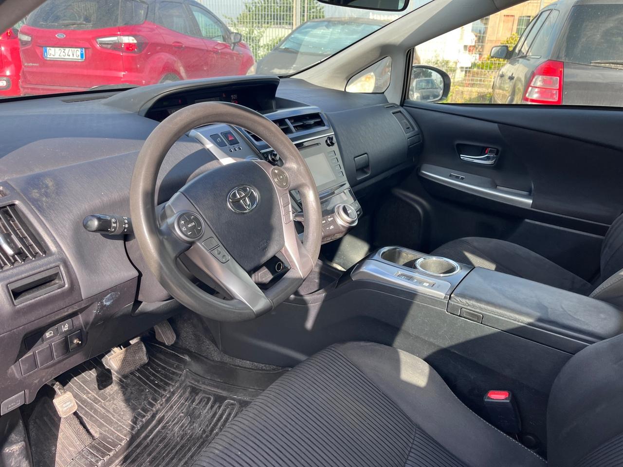 Toyota Prius 1.8 AWD Lounge