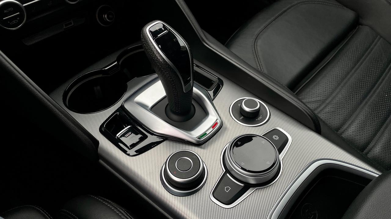 ALFA ROMEO GIULIA 2.2 TURBODIESEL VELOCE AT8 Q4 210CV - FULL LED, PELLE, SEDILI RISCALDATI