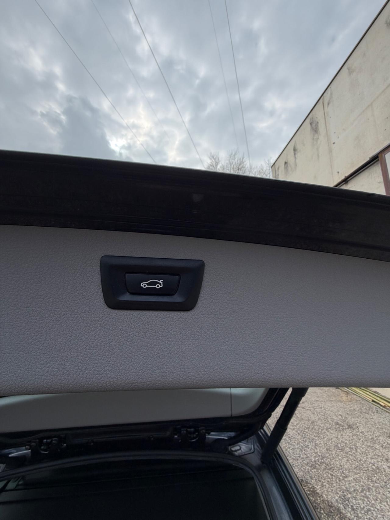 Bmw 320 320d xDrive Touring Luxury