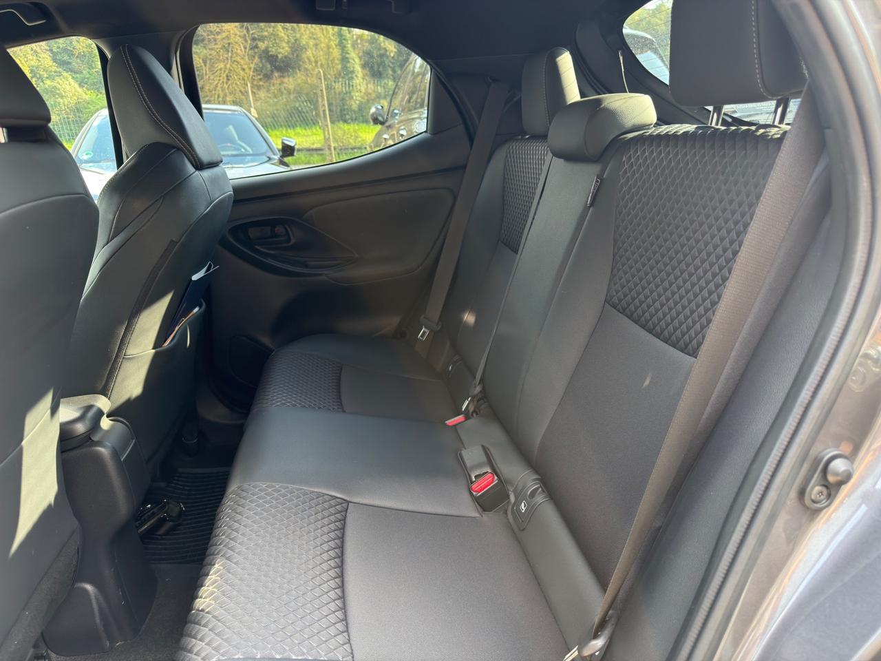 Toyota Yaris 1.5 Hybrid 5 porte Lounge