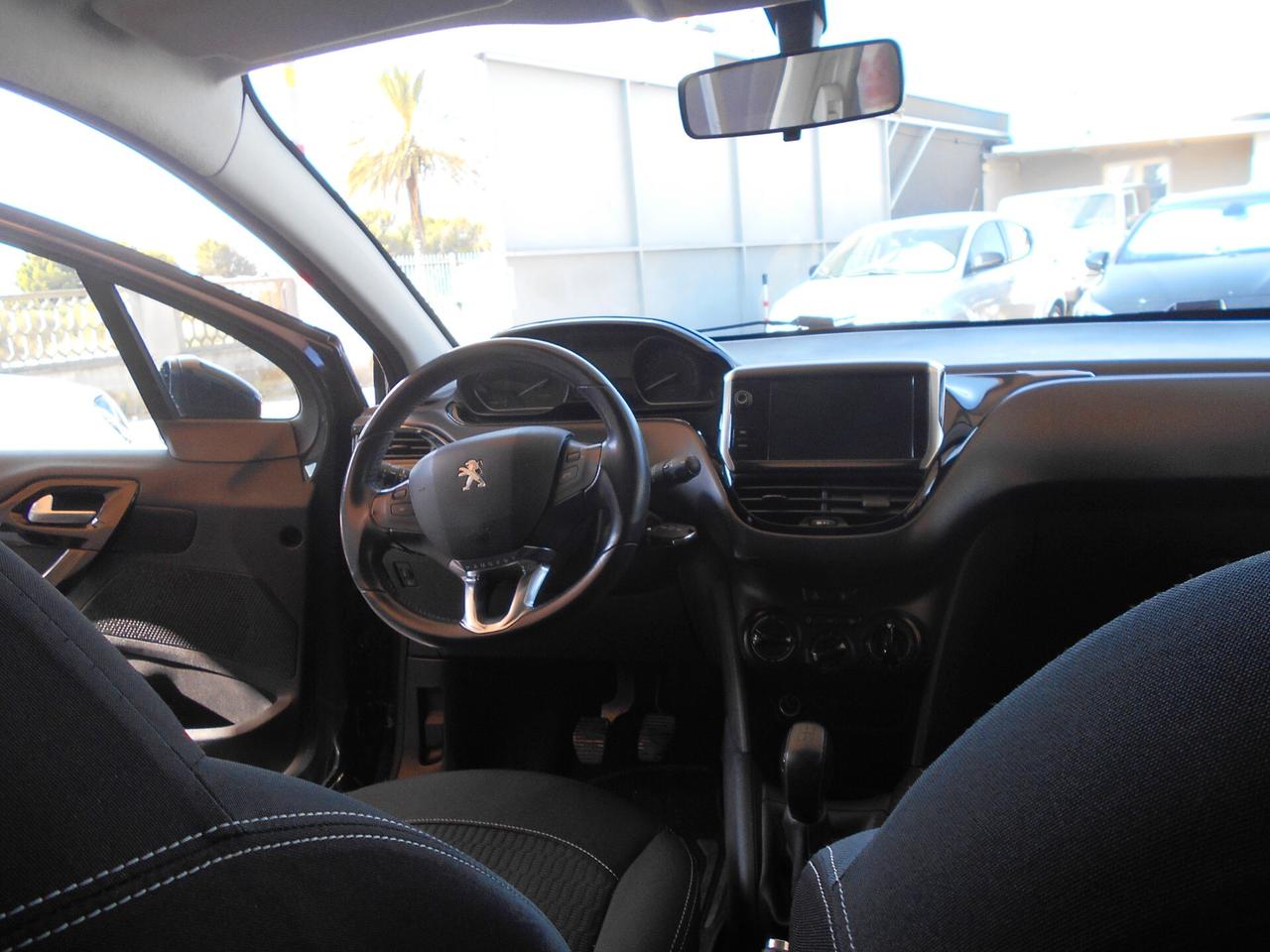 Peugeot 208 PureTech 82 5 porte Allure