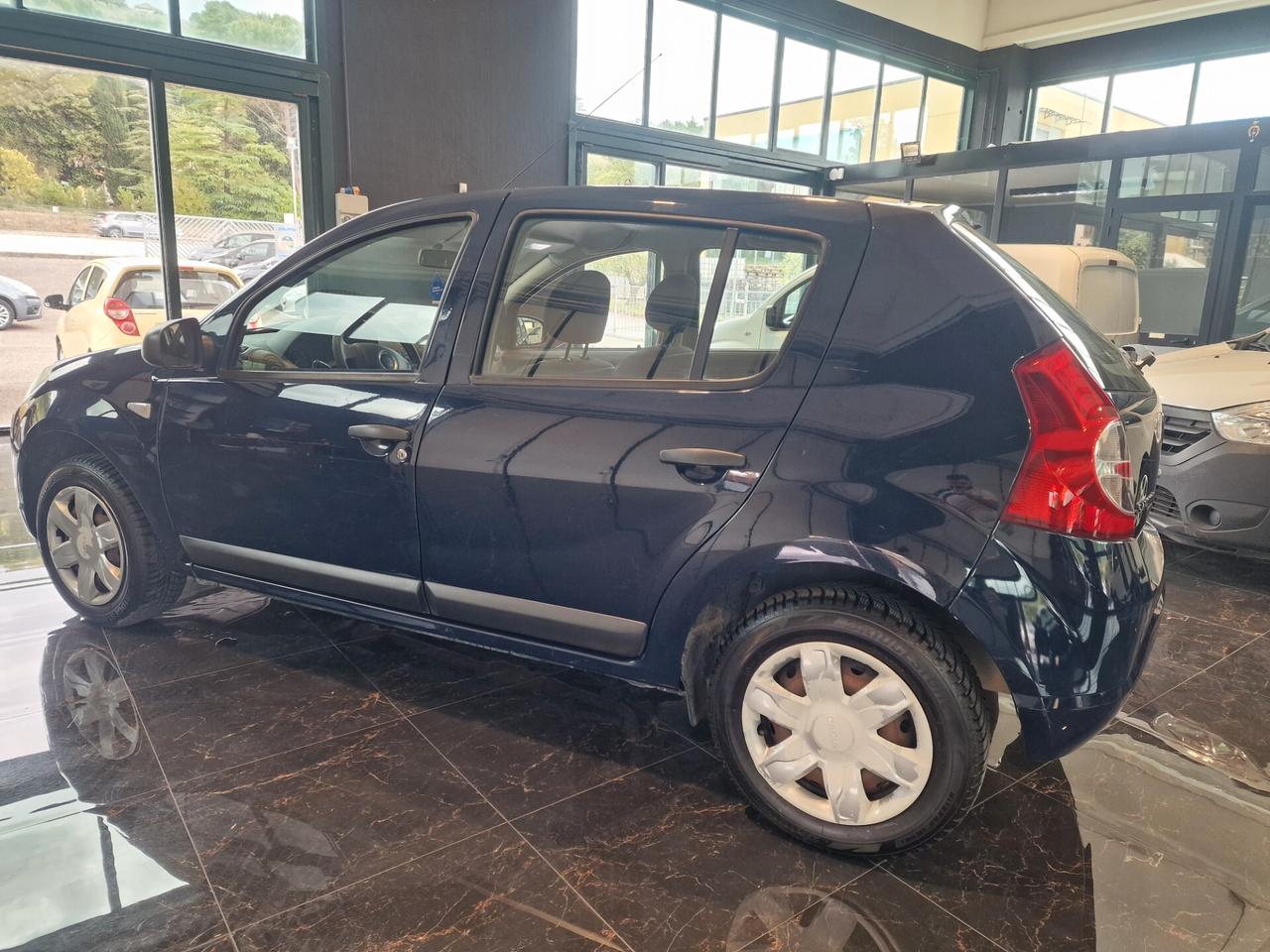 Dacia Sandero 1.2 16V Lauréate, 120 mila chilometri