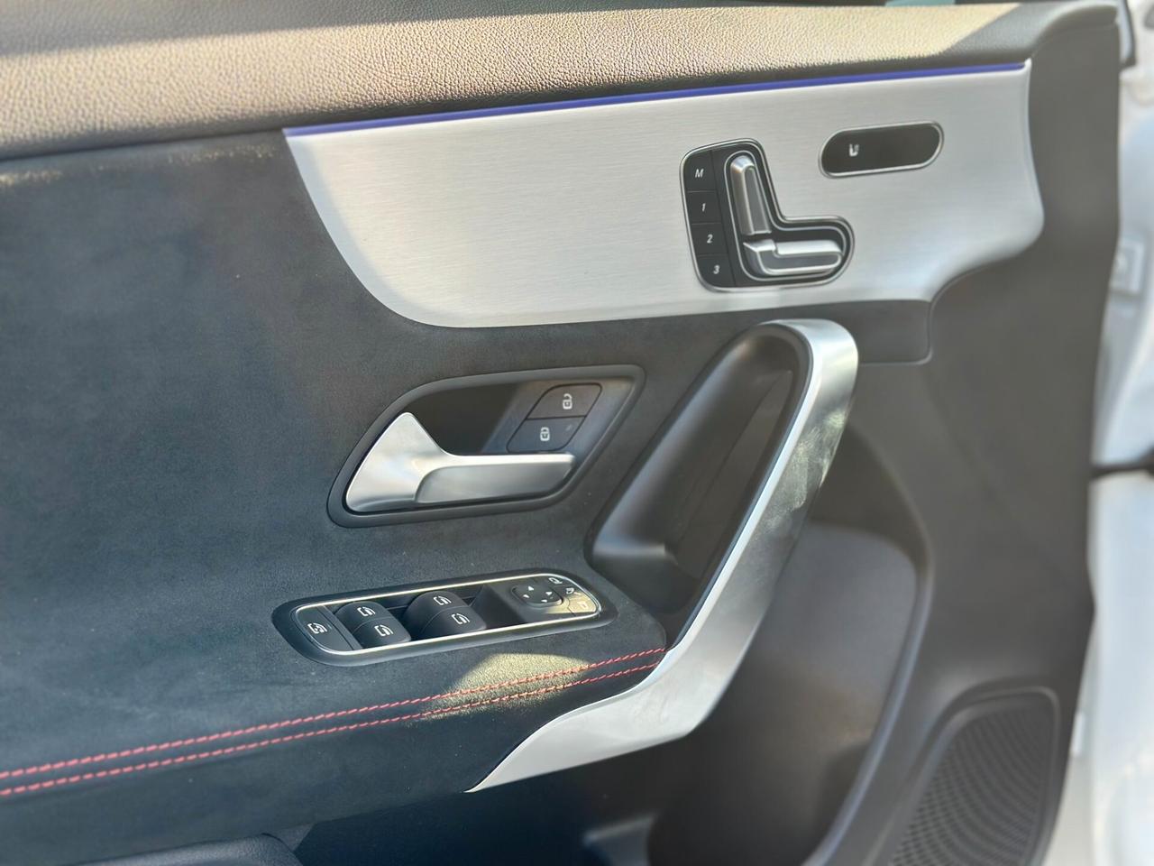 Mercedes Classe A180d Auto AMG Premium Restyling