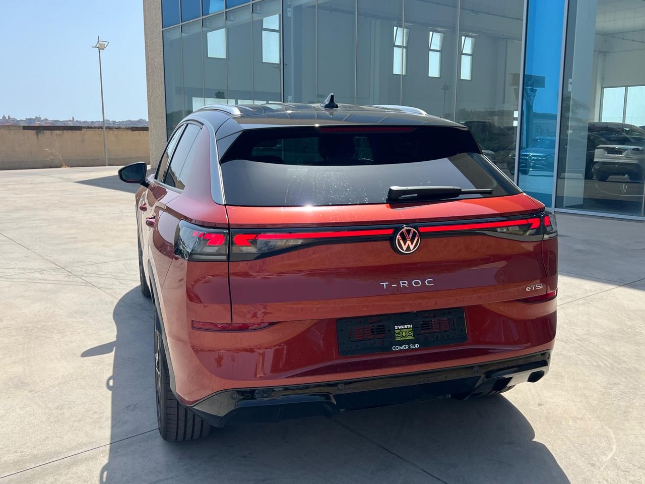 Volkswagen T-Roc 1.5 eTSI ACT 150 CV DSG R-Line - possibilità noleggio no scoring