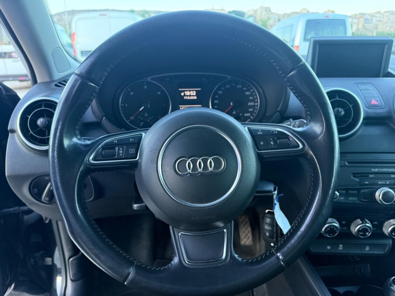 Audi A1 SPB 1.6 TDI 105 cv Ambition 2014