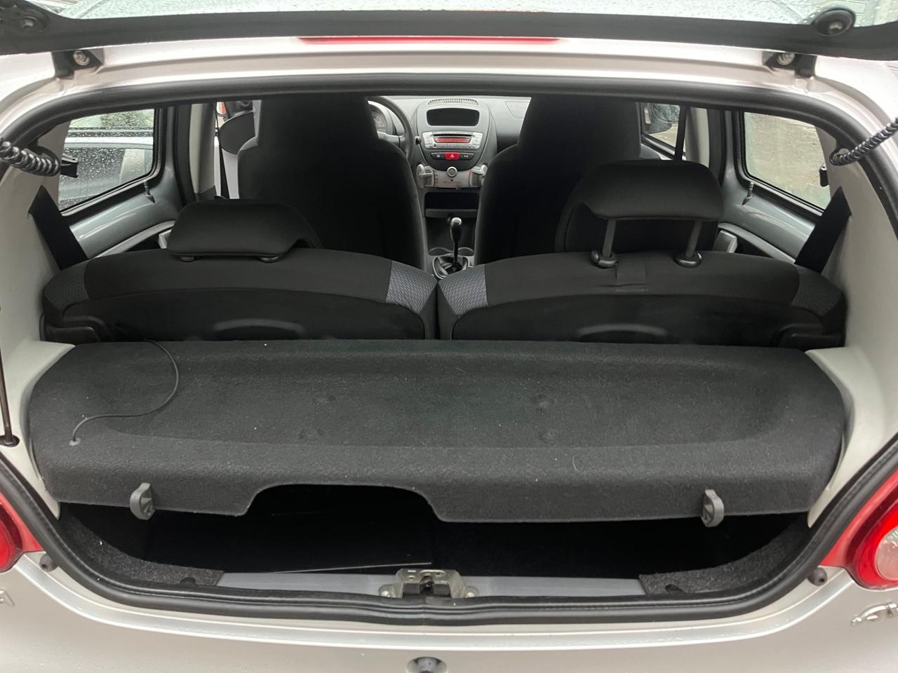 Toyota Aygo 1.0 12V VVT-i 5 porte Sol