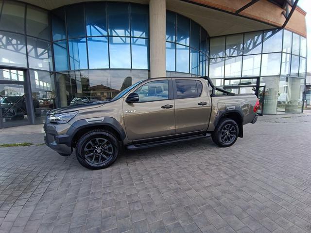 TOYOTA Hilux 2.8 D A/T 4WD 4 porte Double Cab Invincible