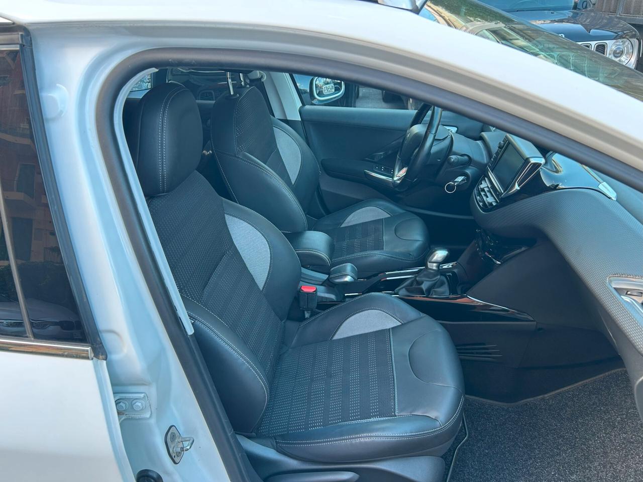 Peugeot 2008 BlueHDi 100 Allure EURO 6
