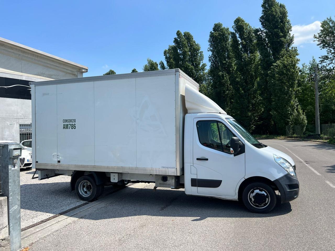 renault master 2.3 diesel 107 kw 145 cavalli Cabinato