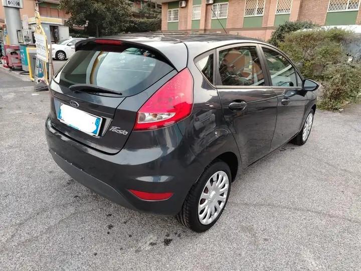 Ford Fiesta 1.4 5 porte Bz.- GPL Titanium
