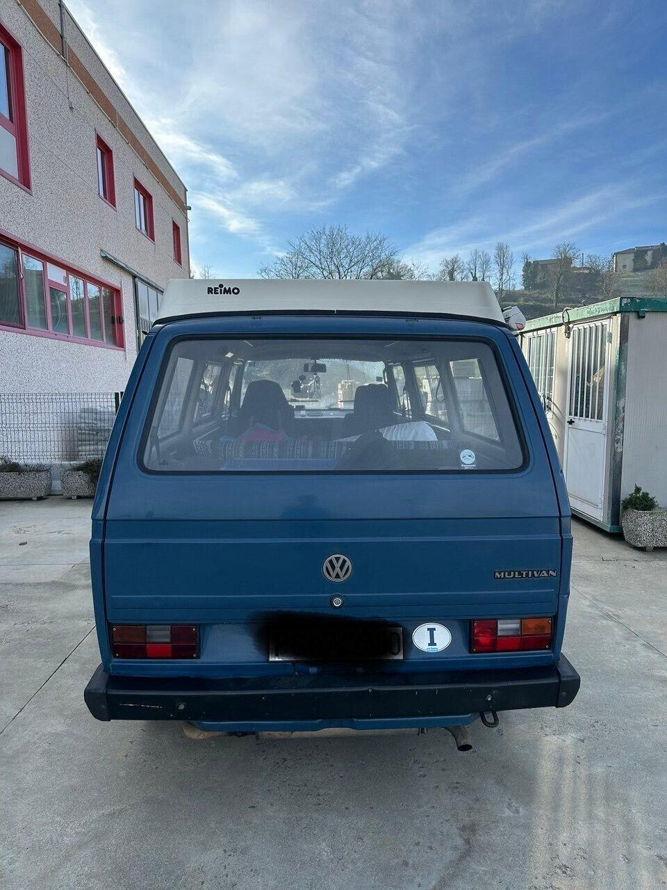Volkswagen T3 MULTIVAN - 6 POSTI