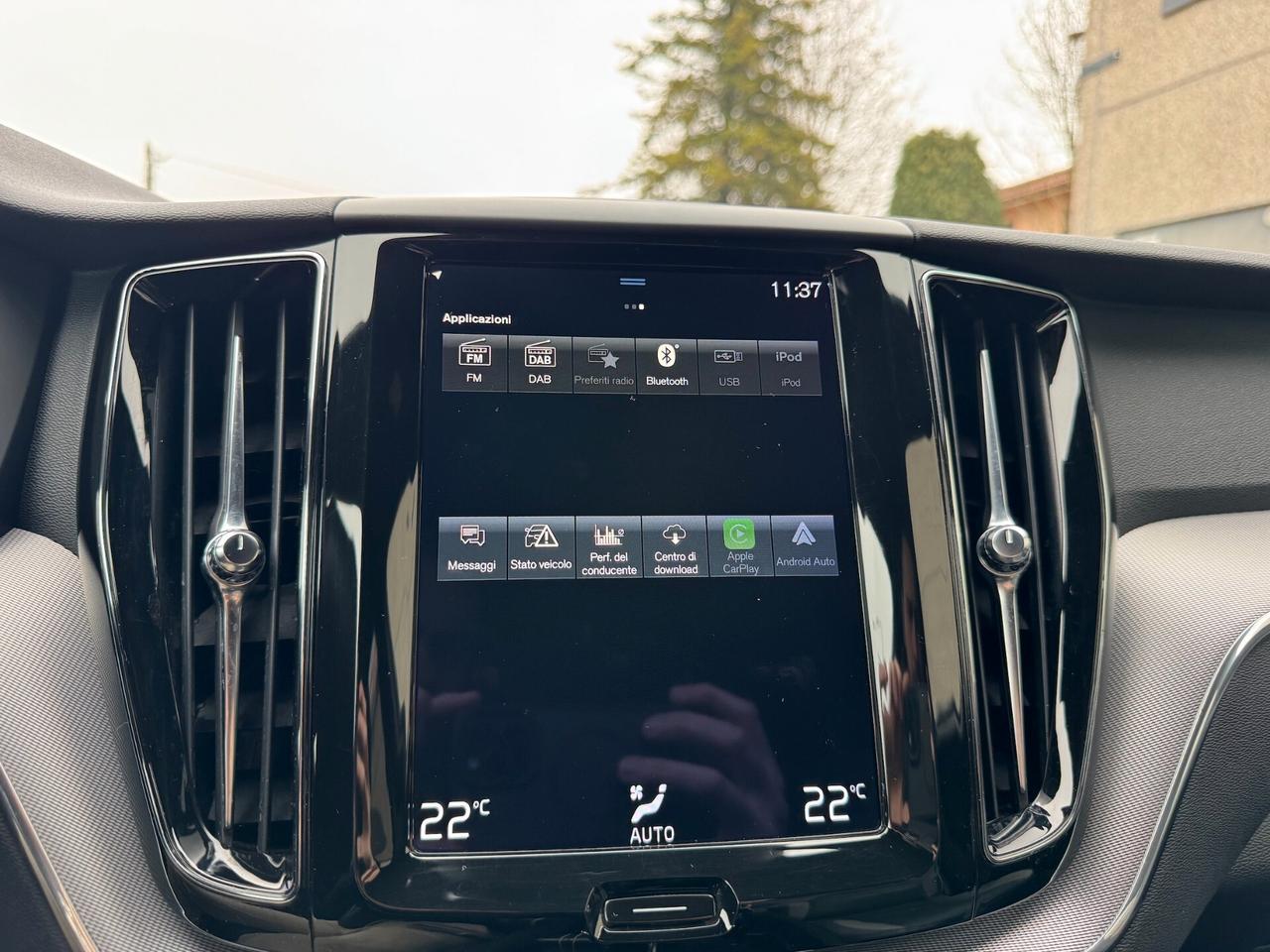 Volvo XC 60 B4 (d) AWD Geartronic R-design UNICO PROP. FULL OPTIONAL