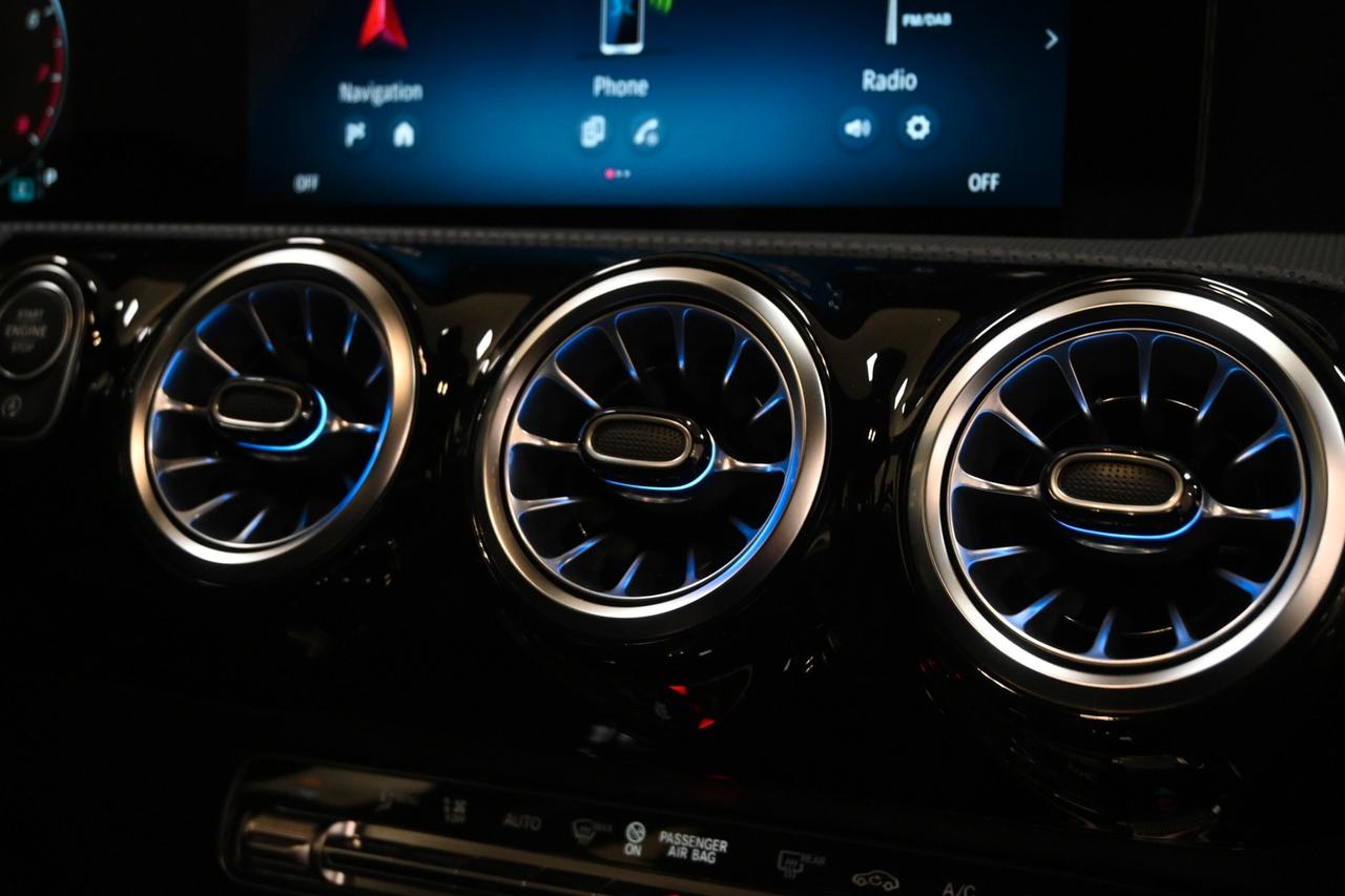 MERCEDES Classe A (V177) A 180 Automatic AM...