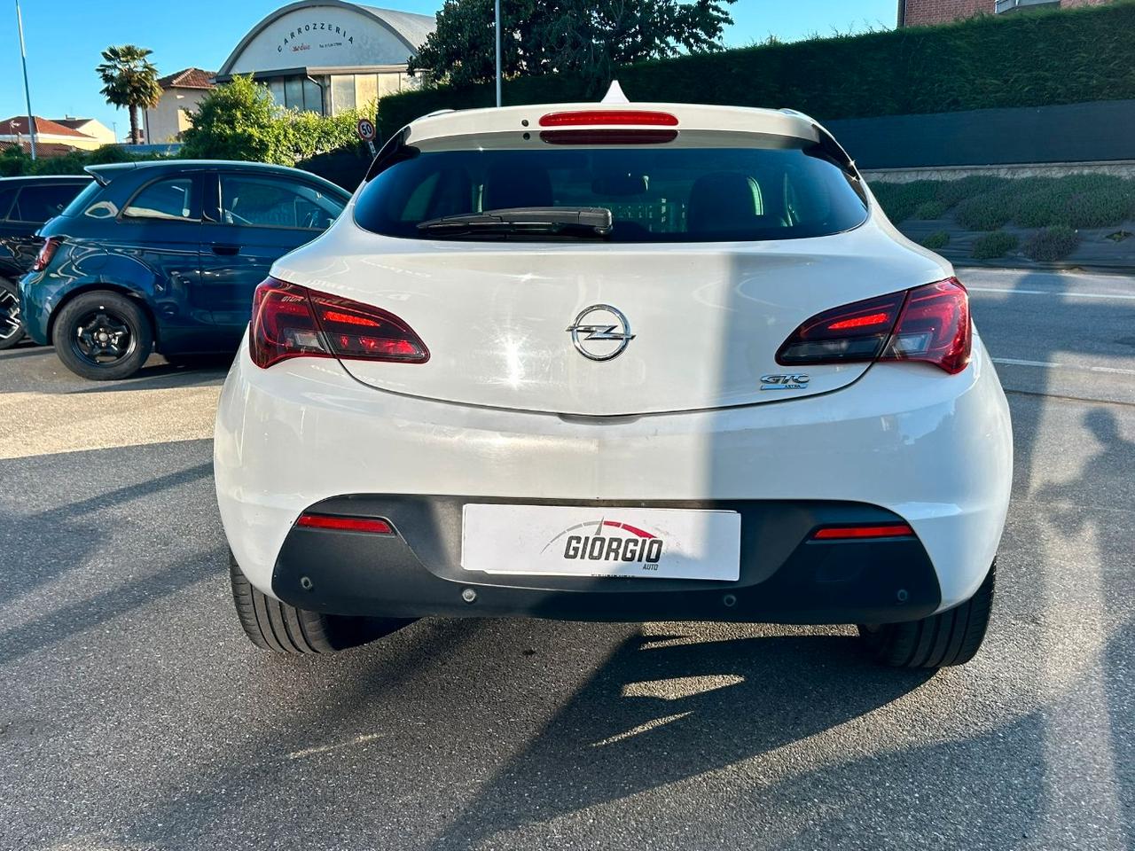 Opel Astra GTC 1.7 cdti ecotec Cosmo s&s 130cv