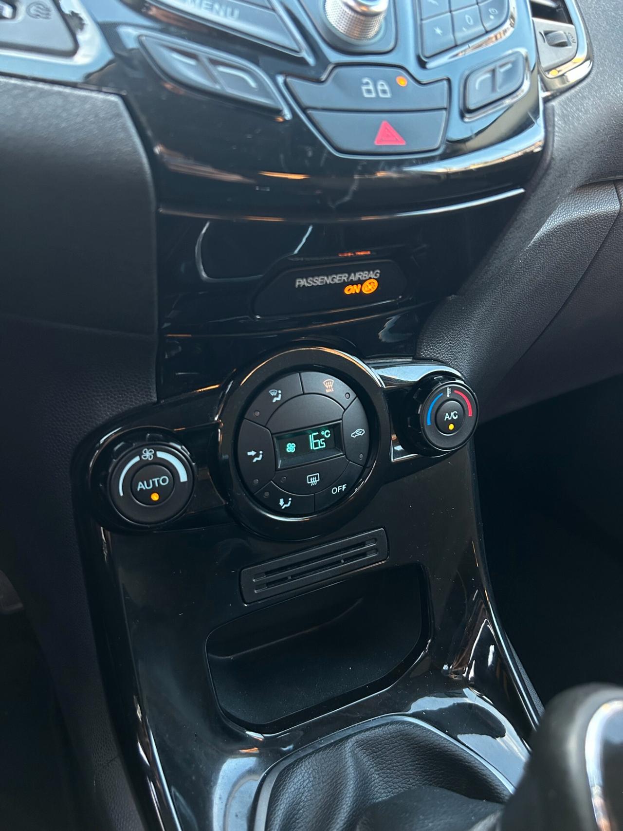 Ford Fiesta 1.2 GPL 60Cv 5p. TITANIUM