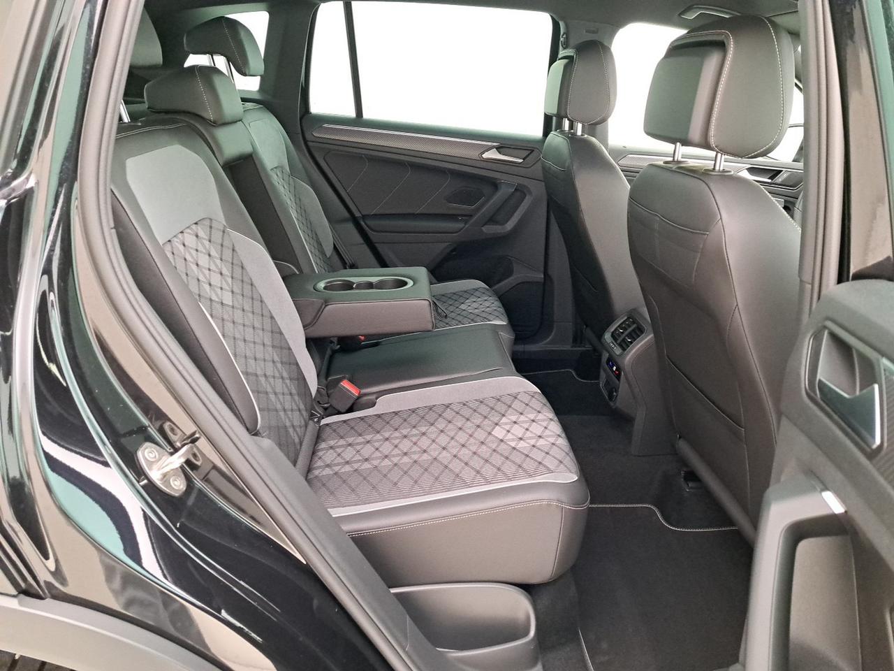 Volkswagen Tiguan 2.0 tdi r-line 150cv dsg