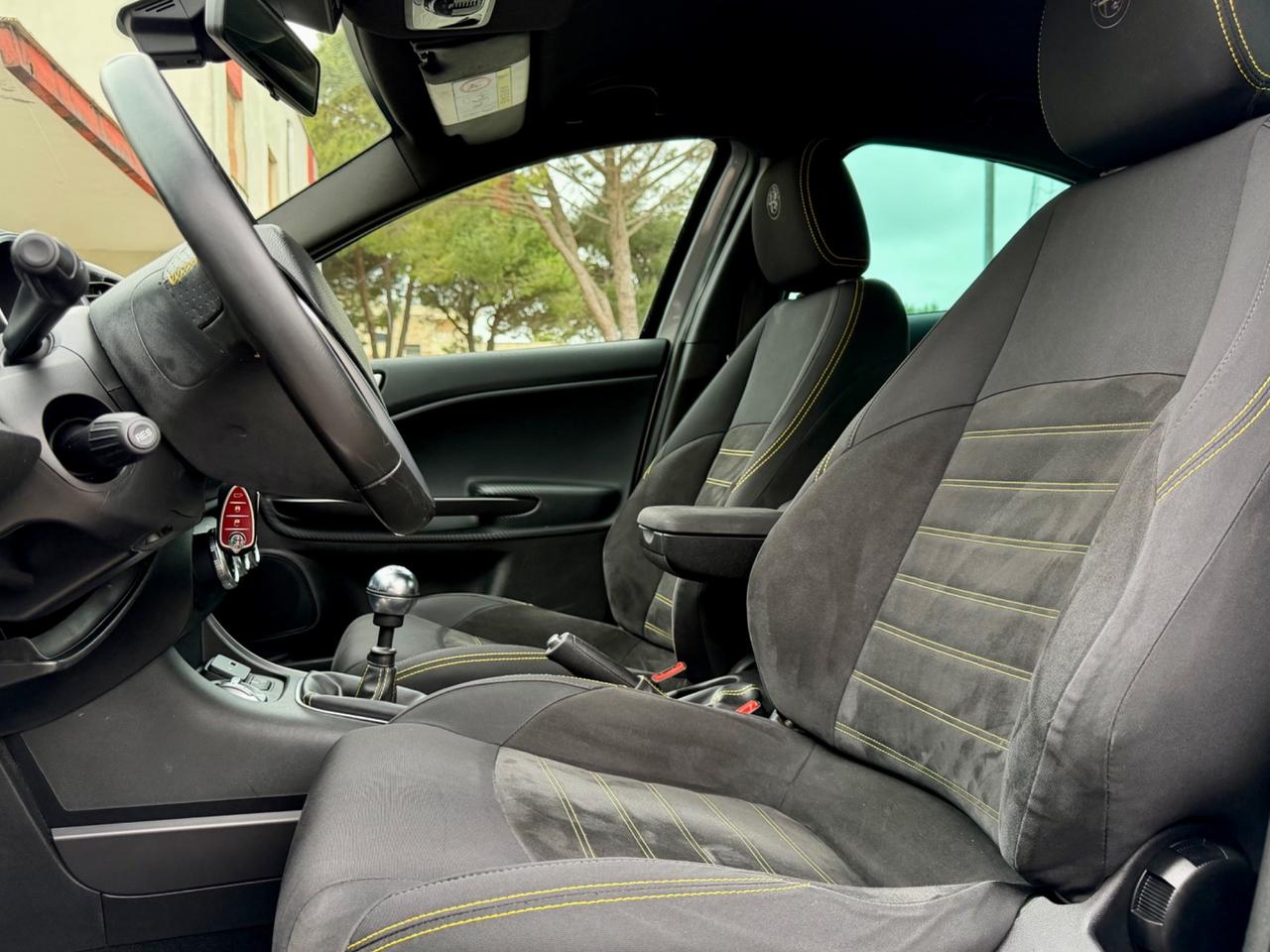 Alfa Romeo Giulietta Sport Carbon look