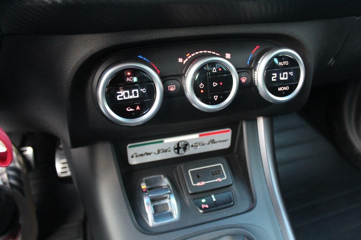 ALFA ROMEO - Giulietta - 1750 Turbo TCT Veloce