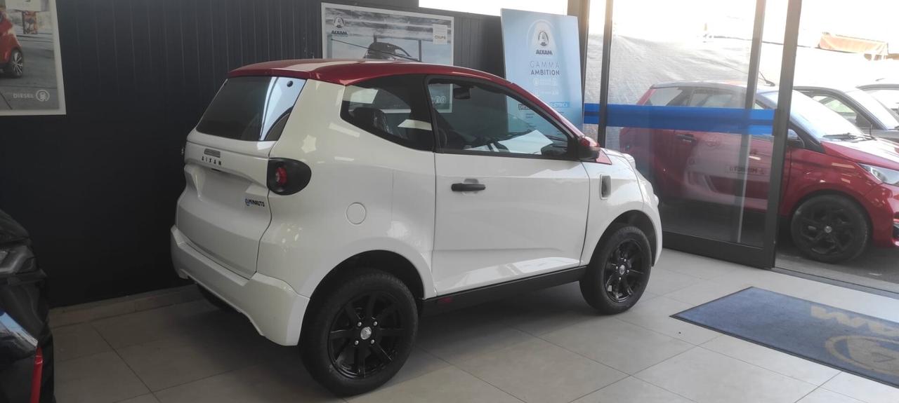 Aixam E-Minauto Chic BLANC-ROUGE