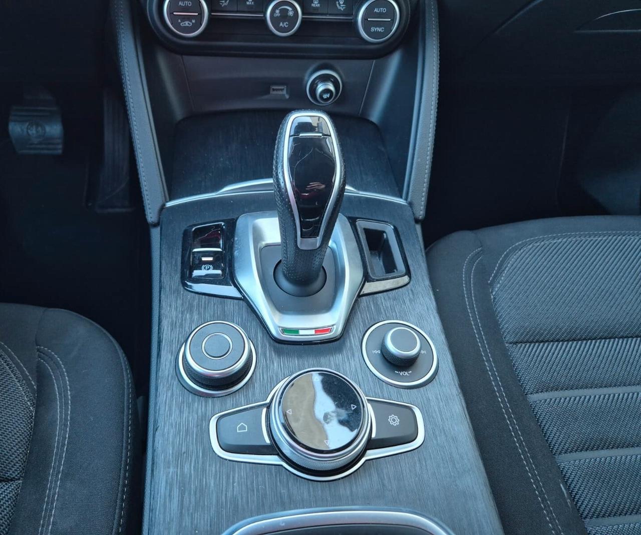 Alfa Romeo Stelvio 2.2 Turbodiesel 160 CV AT8 RWD Business