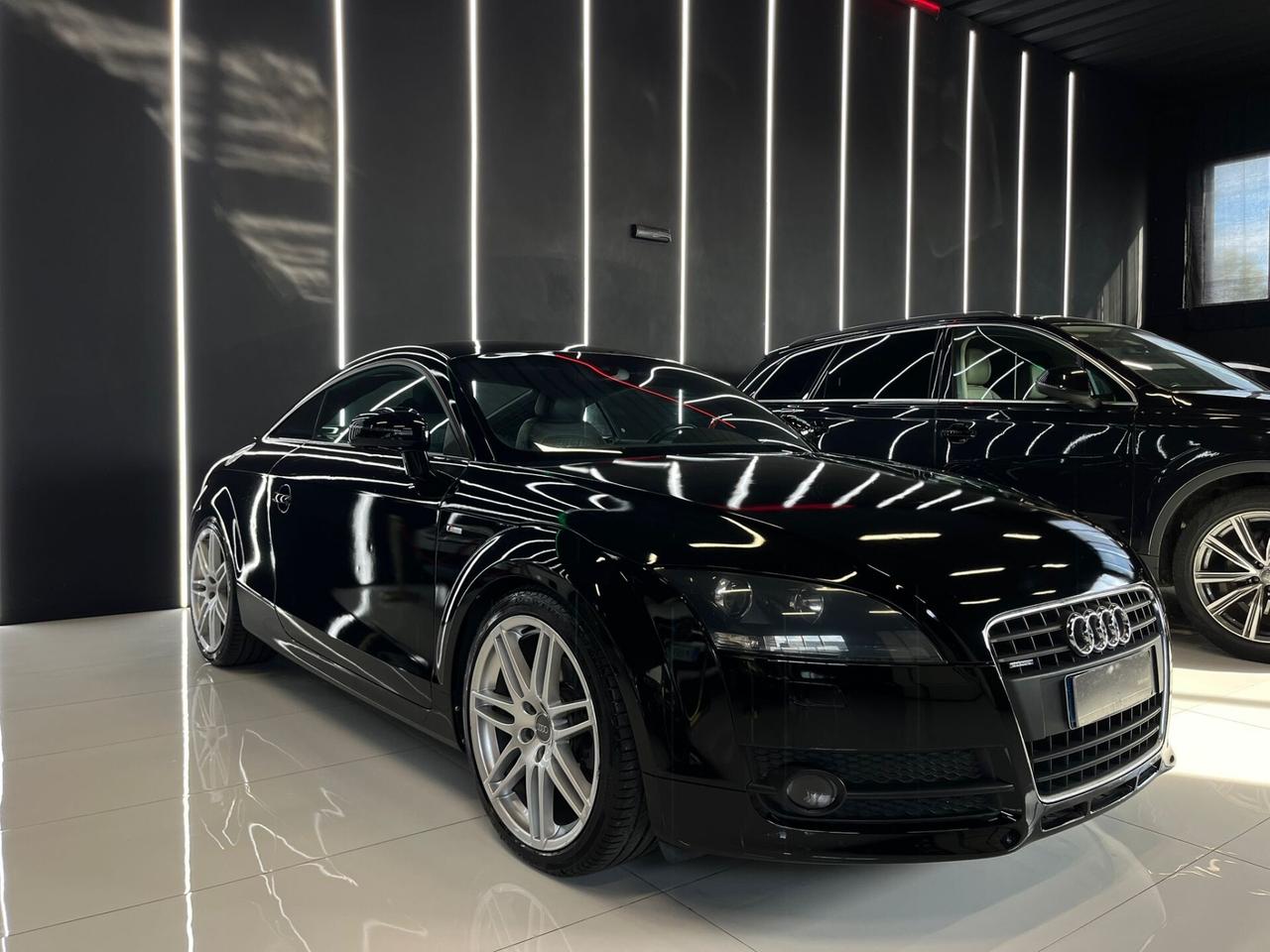 Audi TT Coupé 2.0 TDI quattro Advanced plus