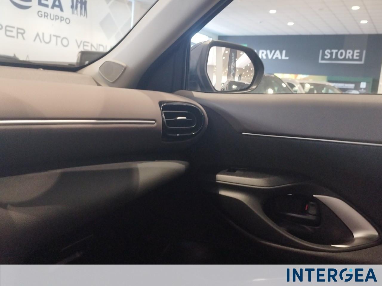 TOYOTA Yaris Cross 1.5h Lounge fwd 130cv e-cvt