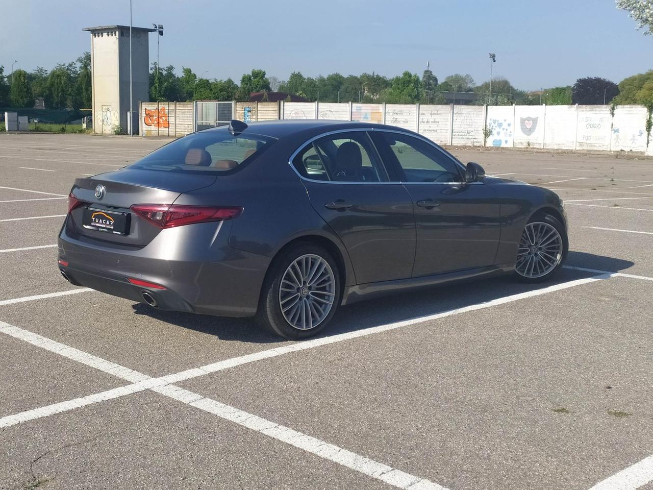 Alfa Romeo Giulia Business Launch Edition 2 #11365