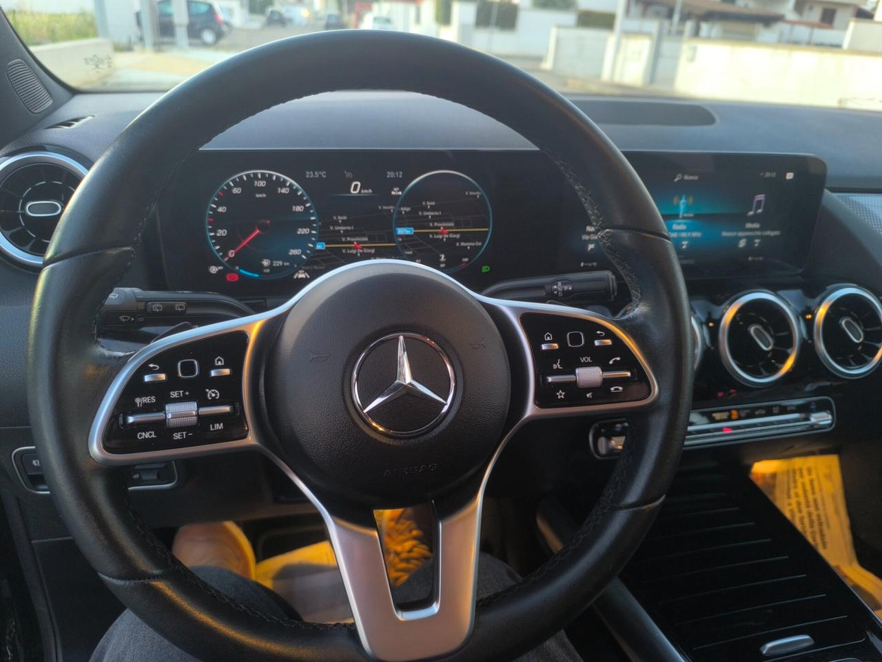 MERCEDES GLA SPORT PLUS 180cdi 09/2022 MOTORE 2.0 MERCEDES