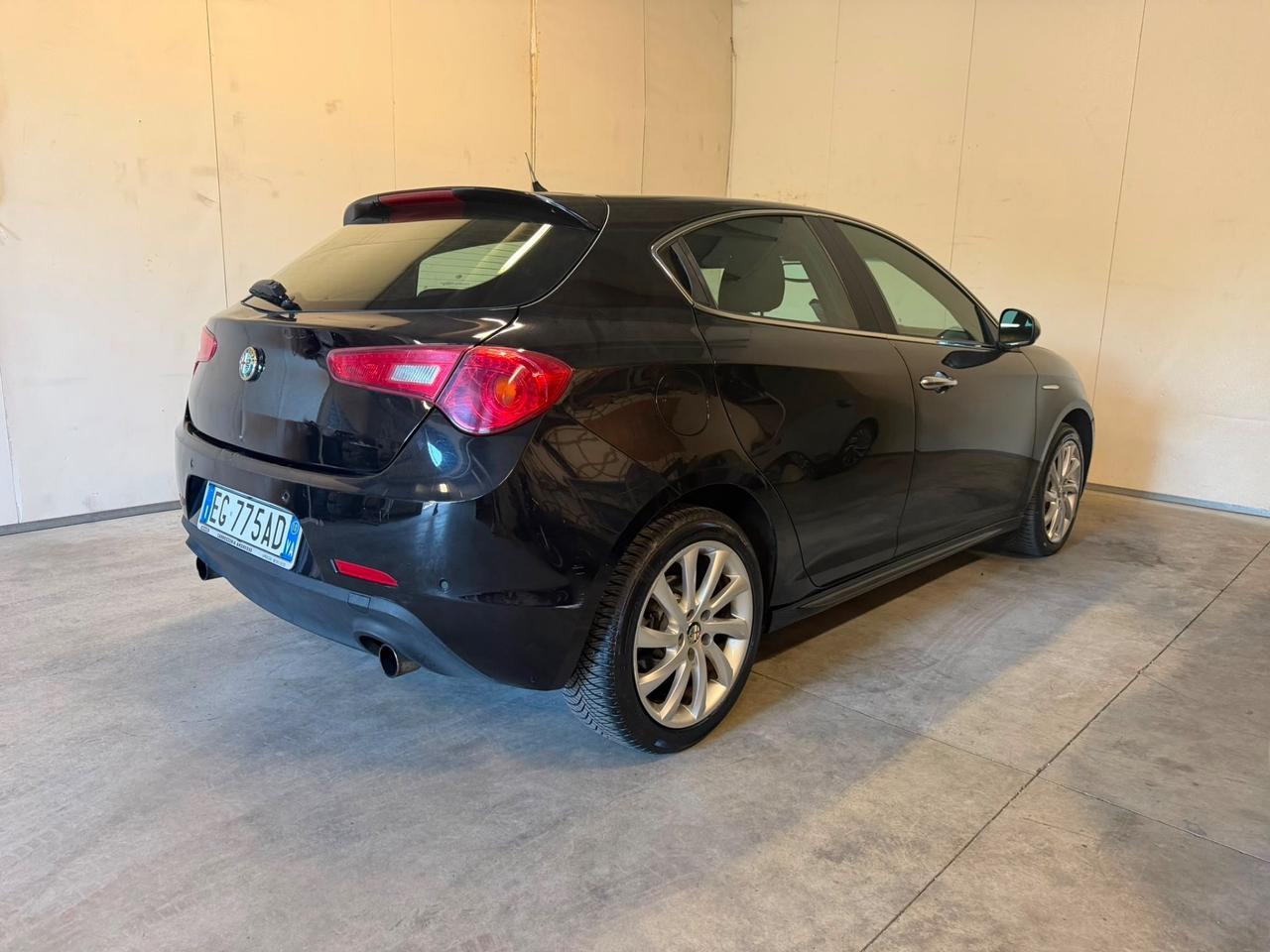 Alfa Romeo Giulietta 2.0 JTDm-2 140 CV Distinctive