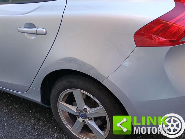 VOLVO V40 D2 1.6 Summum