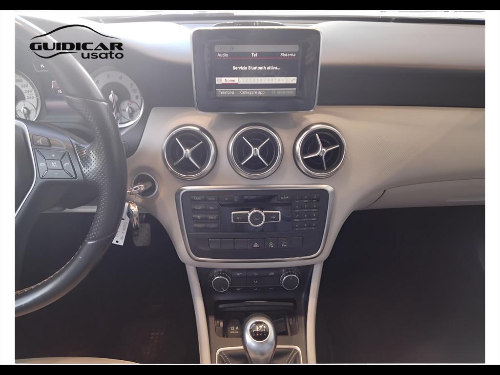 Mercedes-Benz Classe A - W176 - A 180 Sport E6