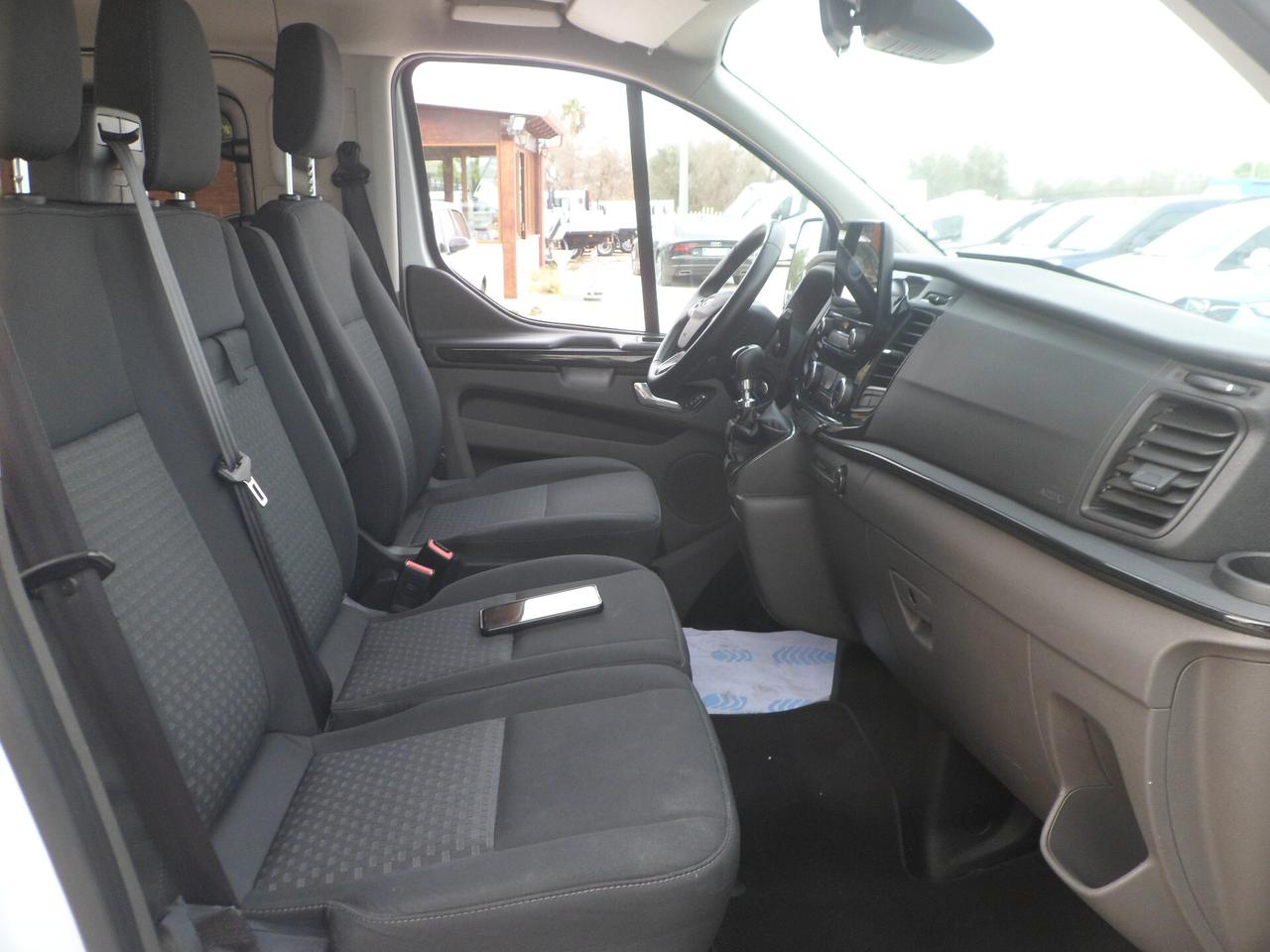Ford Transit Custom 9 posti