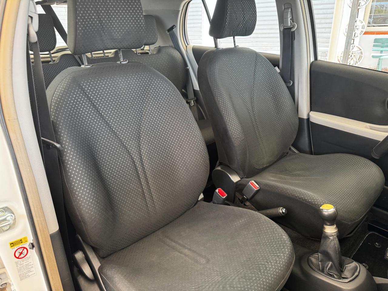 Toyota Yaris 1.0 5 porte Sol 69 Cv
