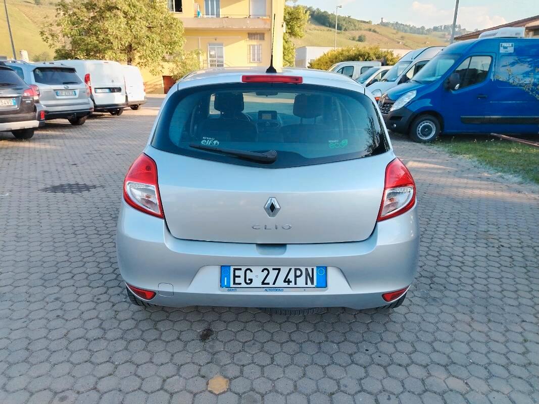 Renault Clio 1.2 16v Live! 5p