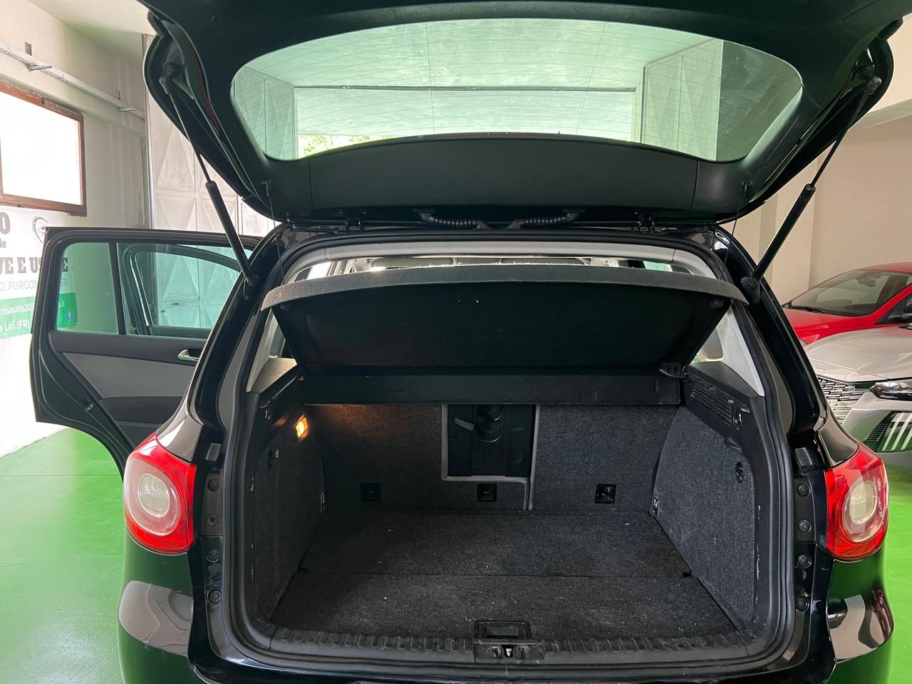 Volkswagen Tiguan 2.0 16V TDI DPF tiptronic Track