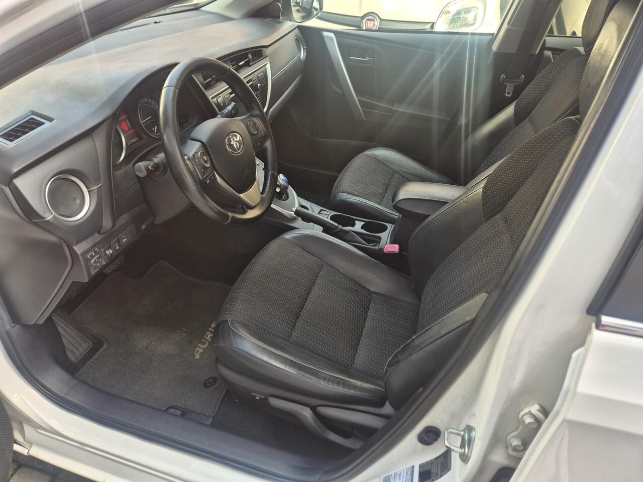 Toyota Auris Touring Sports 1.8 Hybrid Active 100CV