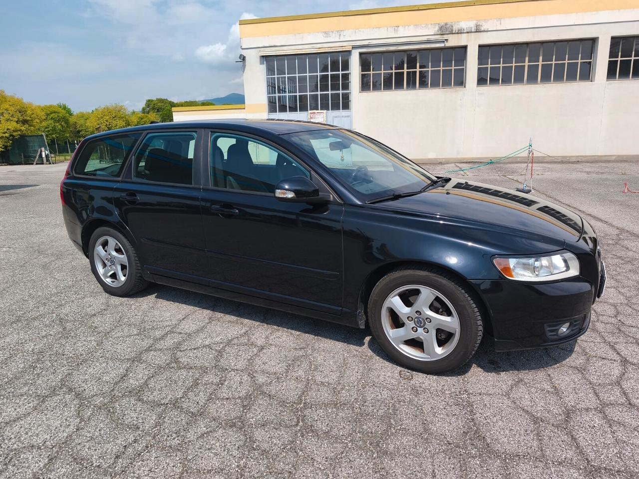 Volvo V50 D2 R-design Accetto Permute