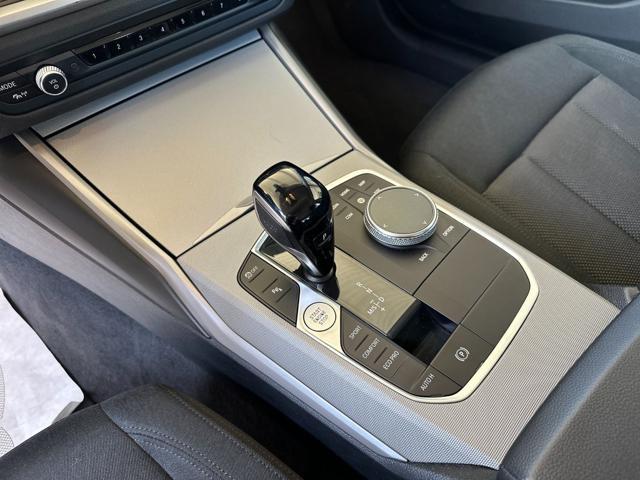 BMW 318 d 48V Touring Business Advantage